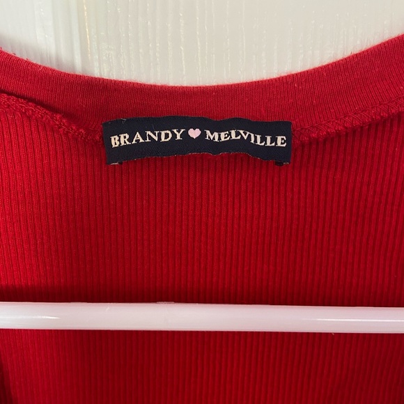 Red Brandy Melville Crop-top - Picture 3 of 3